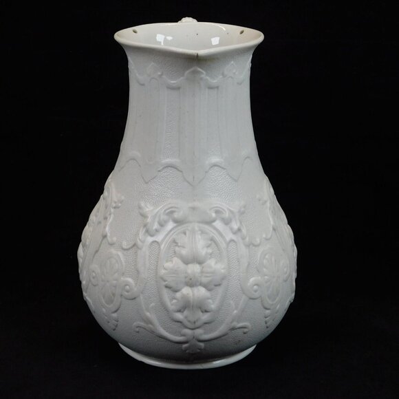 William Brownfield Donatello White Salt Glazed Pottery Embossed 7" Pitcher FLAW - Picture 4 of 12